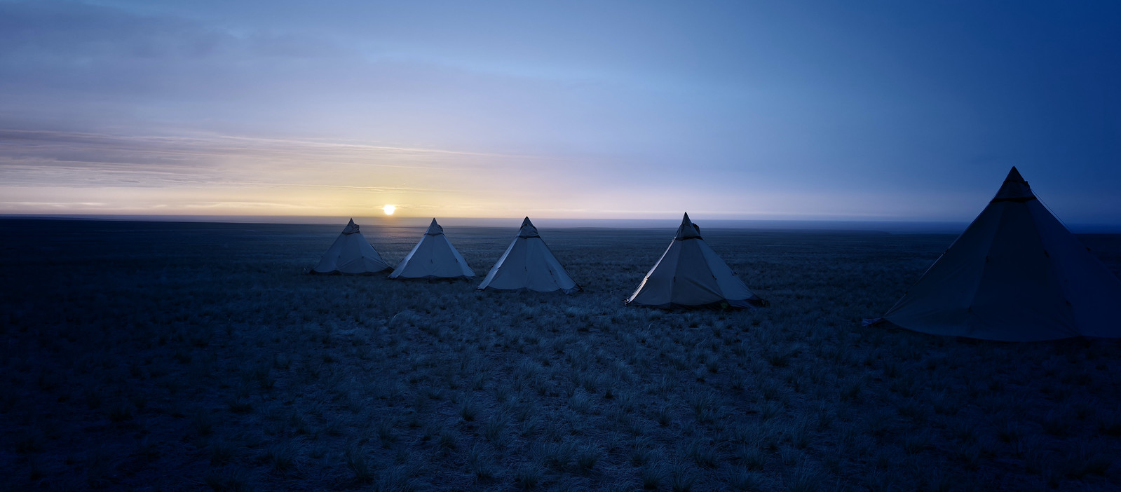 Here we set up our first camp, on the edge of the hills looking north. Just us, the steppes and the open skies. 