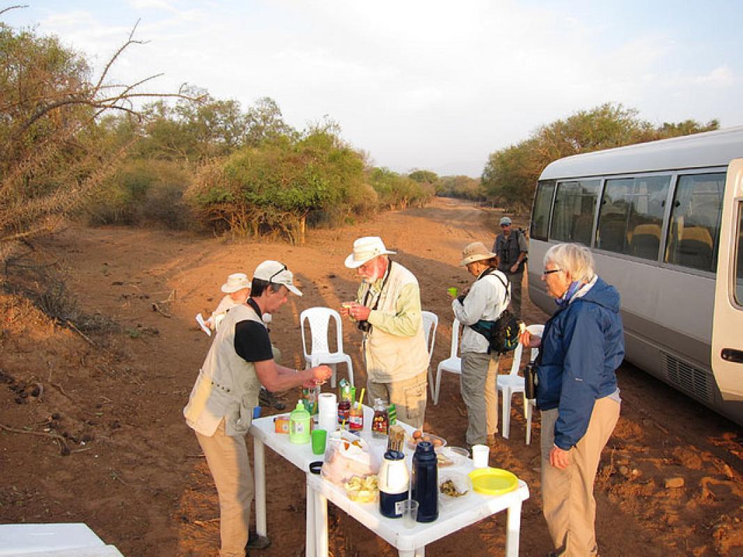 Most days begin with a lovely picnic breakfast, the new habitats full of potential. Here we’re in the fascinating Chaco region. 