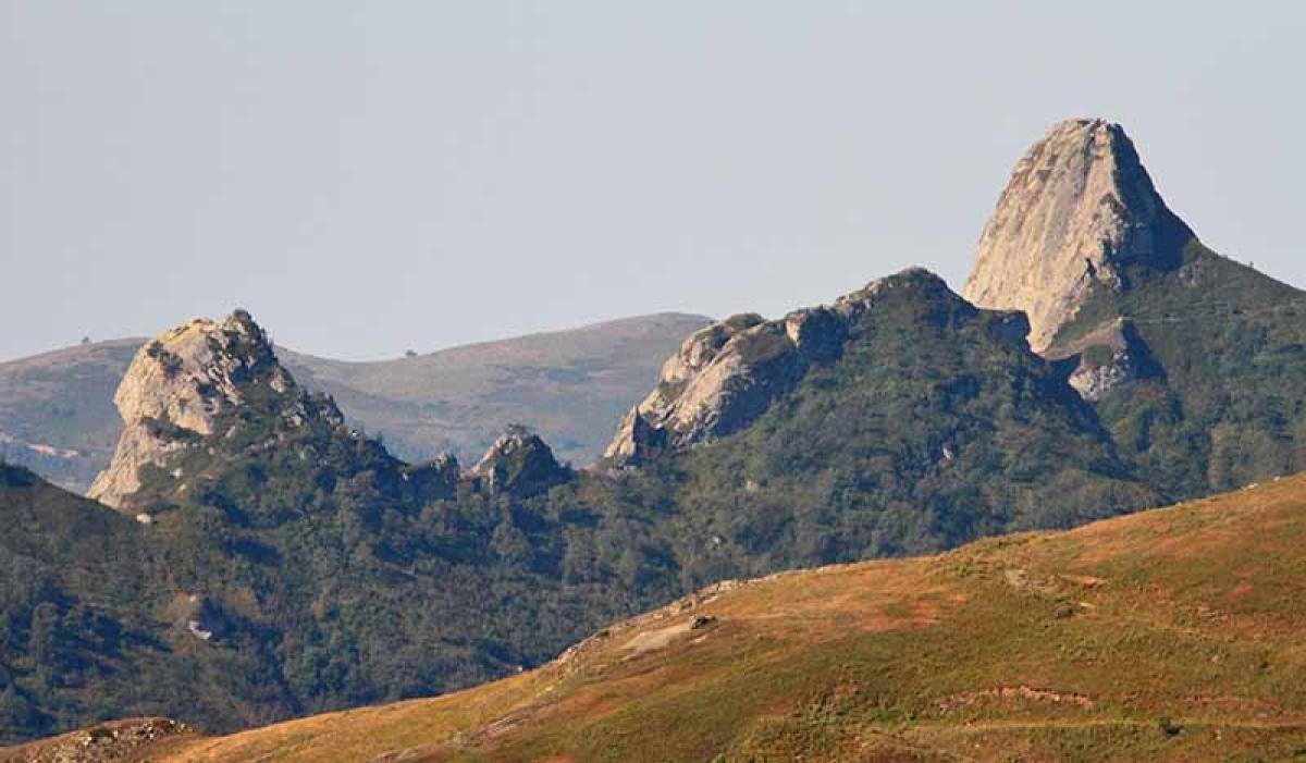 After leaving Tbilisi, we head into the broken hills and valleys around the Javakheti plateau...