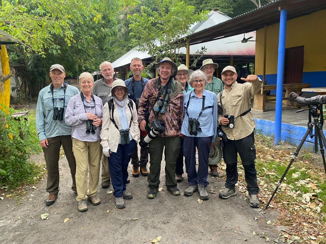 a happy group after their boat trip on Guarinocito lake!