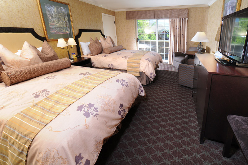 Like most of our tours, we have time off in our comfortable rooms before dinner each day. Photo credit: Best Western Bard’s Inn

