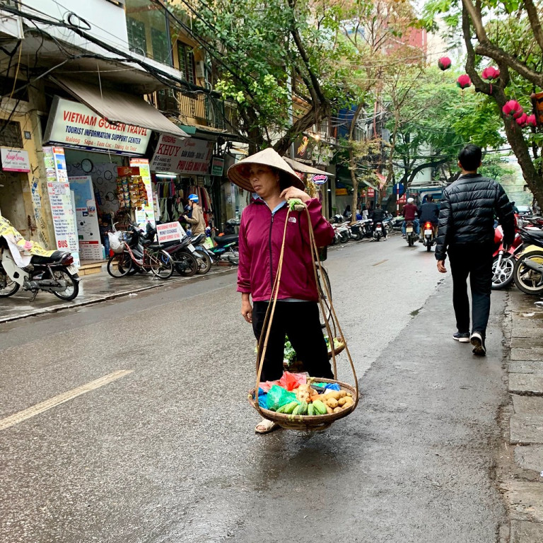 We start our tour in the north. For those arriving a little early, they can enjoy some charming scenes, food and hospitality of the northern capital, Hanoi. 