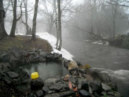 ..many have thermal baths (at least one of them magically outdoors)...